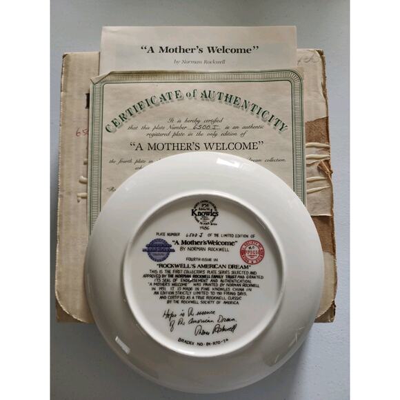 "A Mother’s Welcome" Decorative Plate by Norman Rockwell with Certificate & Box - Picture 3 of 3